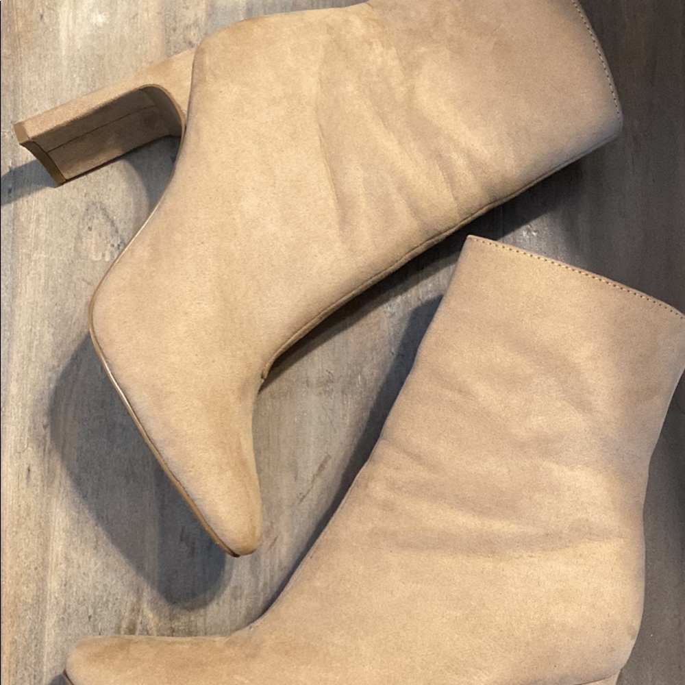 📒✏️BACK TO SCHOOL SALE📒✏️QUPID CALF BOOTS
